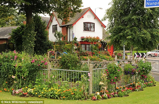 Ӣ���Ϻ���С������2��͵�����