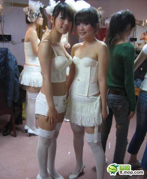 �ݳ���̨������Ů ̫�����˰ɣ�